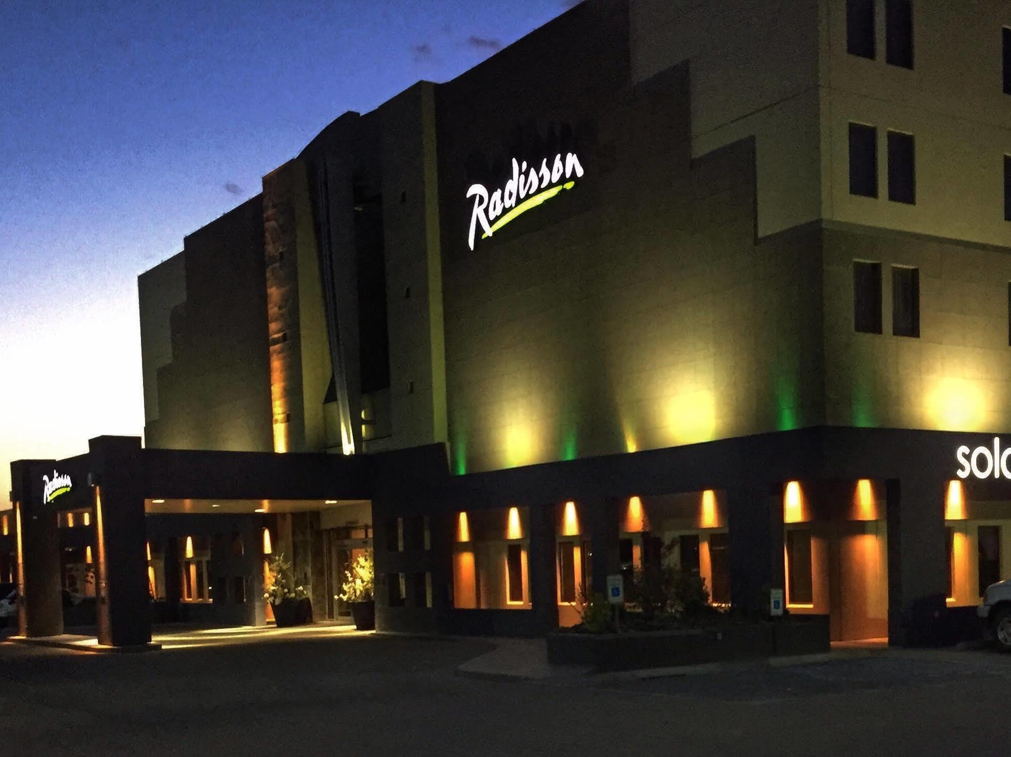 Ihotel & Conference Centre Red Deer Eksteriør bilde
